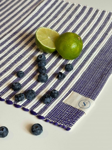 Aveiro purple placemat 2