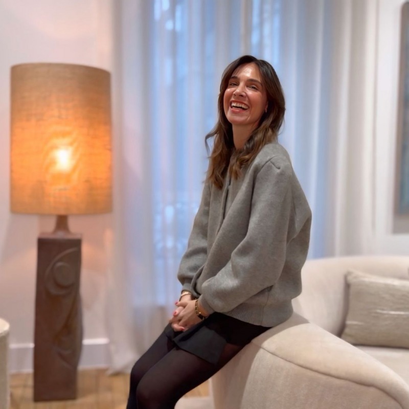 UNE MAISON PRÈS DE PARIS. DES FILS, DES HISTOIRES, UNE ÂME.